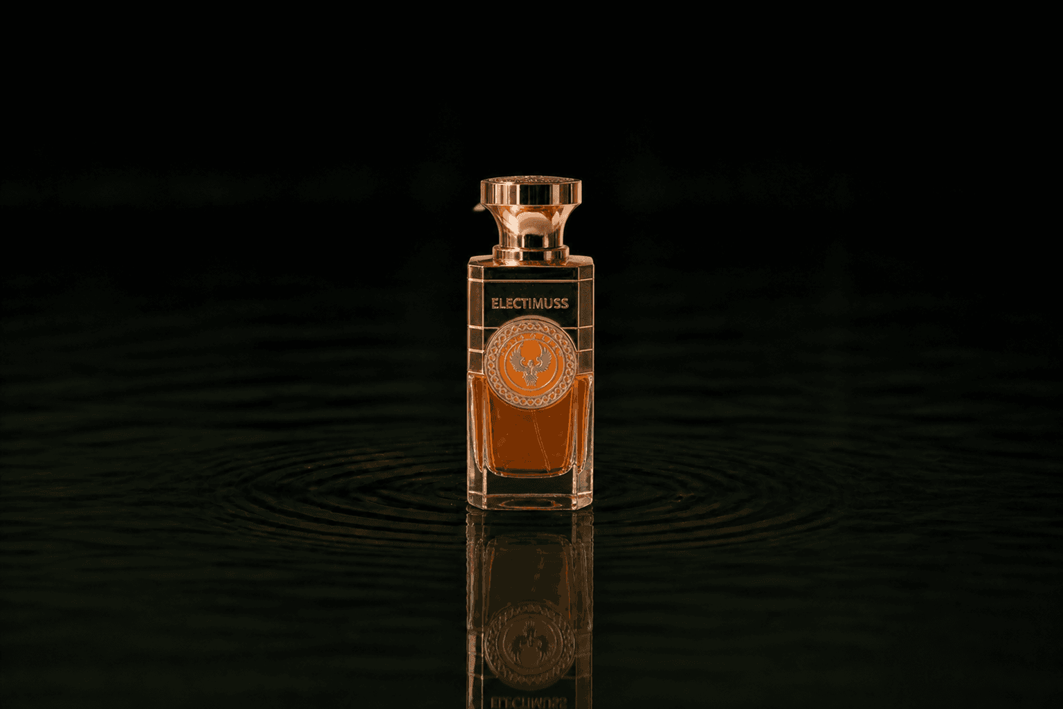 Electimuss Spice D'Arno Pure Parfum fragrance bottle floating above dark water